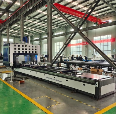 5 محاور مركز معالجة CNC عمودي لملفات الألومنيوم الصناعية والأبواب والنوافذ والجدران الستارة ، الخ