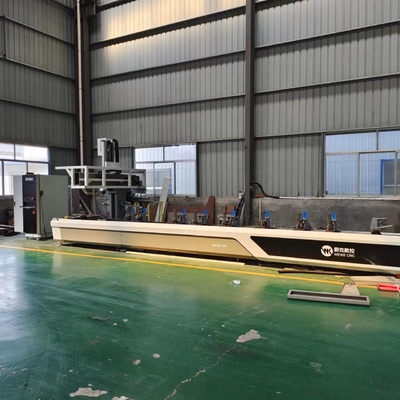 ملف ألومنيوم مركز معالجة CNC 4 محاور تلقائي يتم التحكم به مع 4 محاور لمصنع الحائط الستار