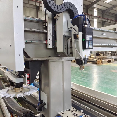 4 محور الألومنيوم CNC حفر طحن وقطع آلة للشكل داخل 6500mm الطول