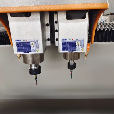 أجهزة حفر الألومنيوم ذات الرأس المزدوج CNC 1500mm 4 محور Cnc Mill