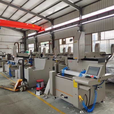 500mm 3 محور CNC حفر آلة لملف الألومنيوم خاصة لأجهزة النافذة والأبواب