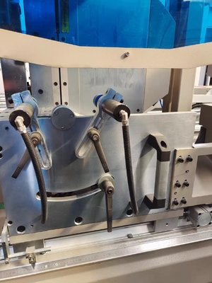 الشاشة الرقمية رأس مزدوج قطع المنشار مع 550mm قطر شفرة المنشار قطع 45 و 90 درجة