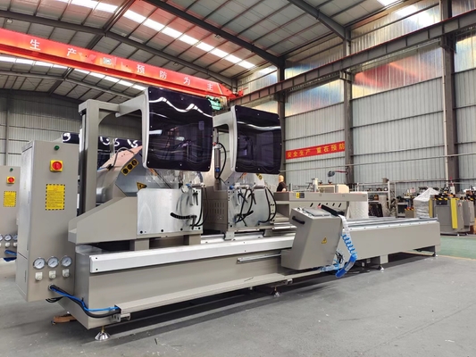 600 شفرة CNC ذو رأس مزدوج آلة قطع الميترا لألومنيوم و PVC باب نافذة