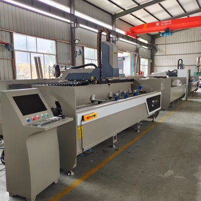 3 محور الألومنيوم UPVC نافذة الباب آلة 3200mm الألومنيوم CNC آلة الحفر والطحن