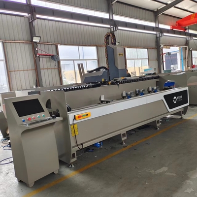 3 محور الألومنيوم UPVC نافذة الباب آلة 3200mm الألومنيوم CNC آلة الحفر والطحن