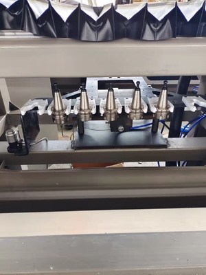 مركز صناعة الألومنيوم ATC +90 درجة آلة التقطيع CNC