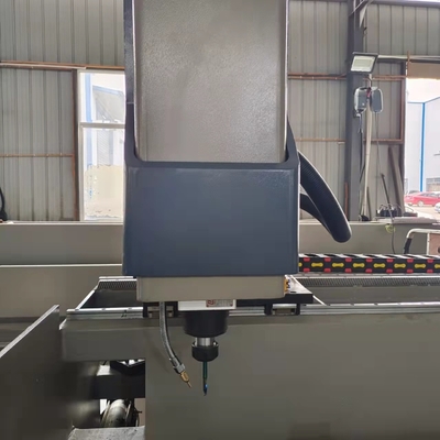 الصين مصنع ويكي المعدات التوريد 3 + 1 محور CNC حفر طحن آلة المائدة يمكن أن تدور +-90 درجة