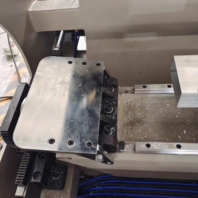 الصين مصنع ويكي المعدات التوريد 3 + 1 محور CNC حفر طحن آلة المائدة يمكن أن تدور +-90 درجة