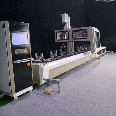 6500mm 4 محور مركز التصنيع CNC آلات CNC لمعالجة ملفات تعريف الحائط الألومنيوم الستار