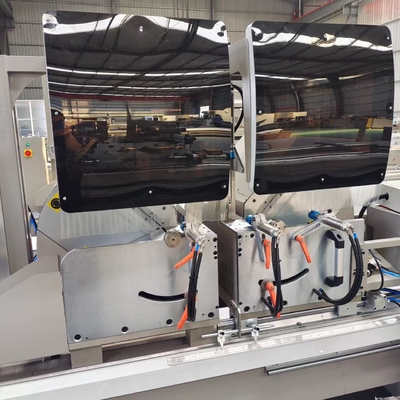 550 شفرة الألومنيوم UPVC نافذة الباب آلة قطع CNC رأس مزدوج قطع قطع