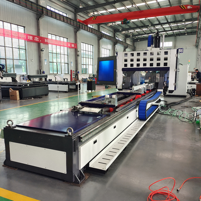 آلات 5 محور CNC لقطع الألومنيوم الحفر الطحن والنقر للبيع