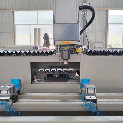 آلومنيوم CNC آلة ثقب لباب النافذة 3200mm 3000mm 3 محور مركز التصنيع CNC مع 6 متغير الأدوات