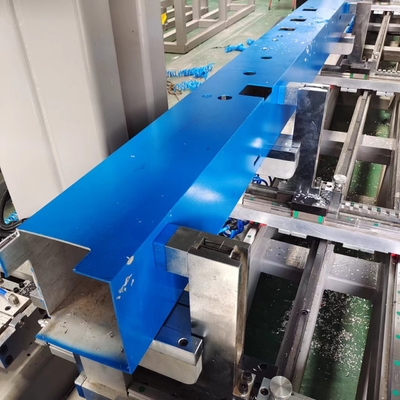 الألومنيوم و Upvc 4 محور مركز التصنيع CNC مع 300mm رأس بالد للحفر وقطع ملف الألومنيوم