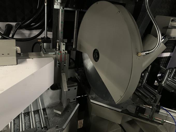 آلومنيوم نافذة الباب آلومنيوم محور قطع والحفر مركز الطحن 0